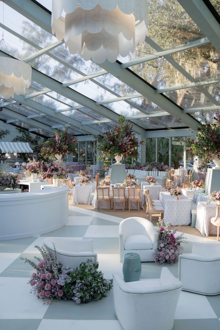 Mix of seating heights layout